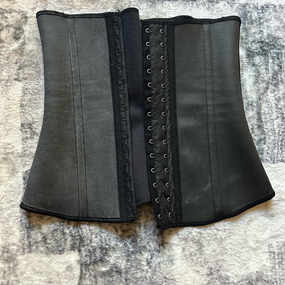 Squeem perfect waist xs